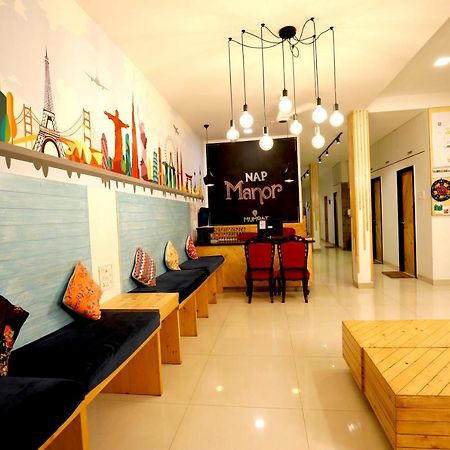 Nap Manor Hostels Mumbai Exterior photo