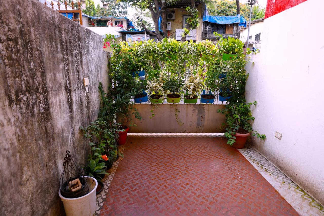 Nap Manor Hostels Mumbai Exterior photo